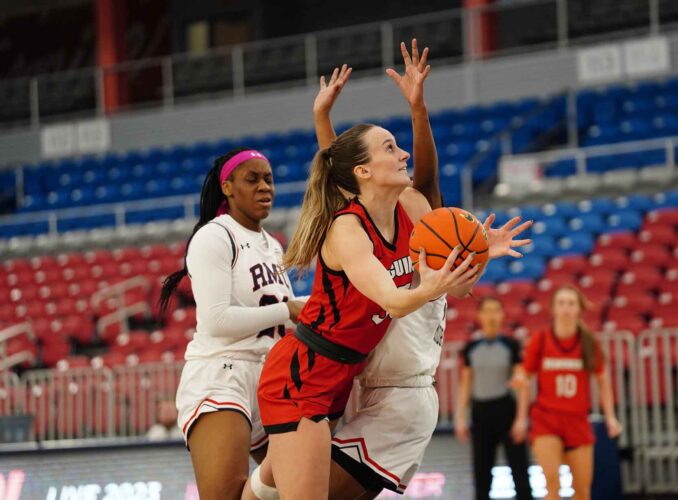Penguins snap skid, top Robert Morris 65-51